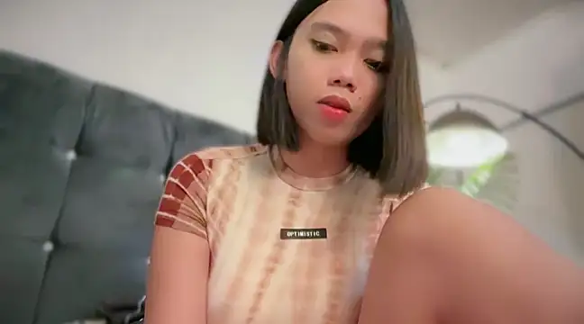 Snapshot of GenesisCastillano chatting on 20, 2, 2025 GenesisCastillano online show from 20, 2, 2025