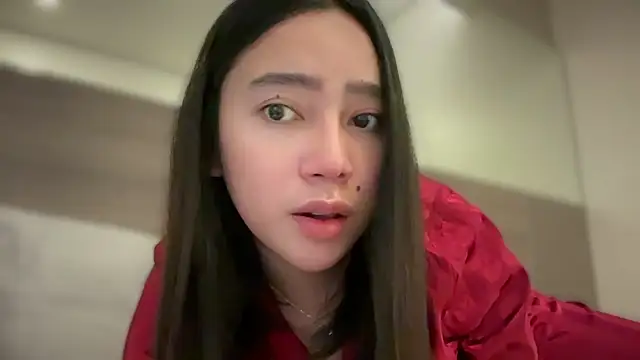 Snapshot of GenesisCastillano chatting on 11, 9, 2025 GenesisCastillano online show from 11, 9, 2025