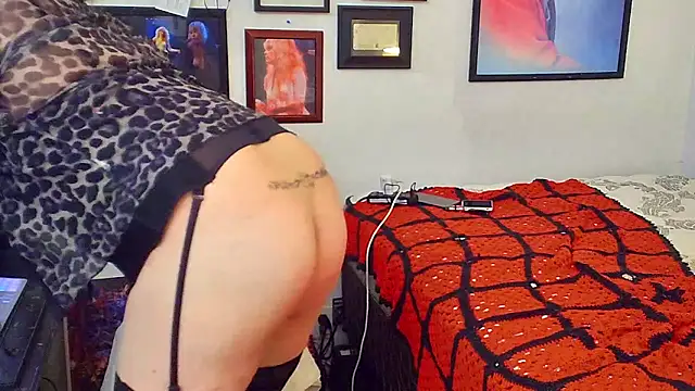 DoMeDoggyDiana online show from 18, 10, 2025