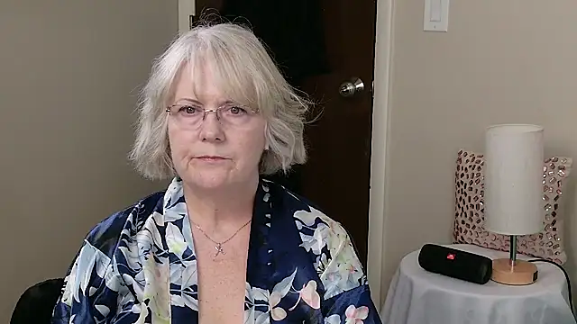 Snapshot of Kaitlyn_Winters chatting on 15, 1, 2025 Kaitlyn Winters online show from 15, 1, 2025