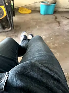 Snapshot of MAHKE12 chatting on 24, 10, 2025 MAHKE12 online show from 24, 10, 2025