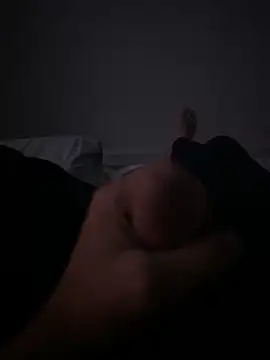 Snapshot of MAHKE12 chatting on 5, 11, 2025 MAHKE12 online show from 5, 11, 2025