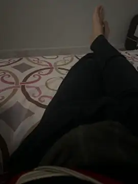 Snapshot of MAHKE12 chatting on 11, 11, 2025 MAHKE12 online show from 11, 11, 2025