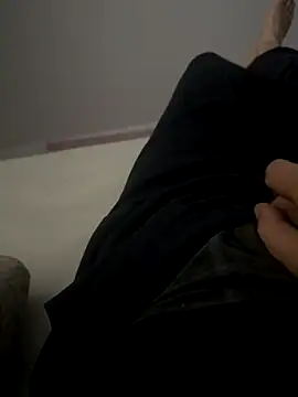 Snapshot of MAHKE12 chatting on 16, 11, 2025 MAHKE12 online show from 16, 11, 2025