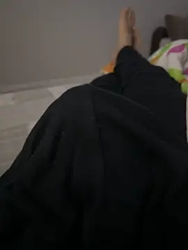 Snapshot of MAHKE12 chatting on 19, 11, 2025 MAHKE12 online show from 19, 11, 2025