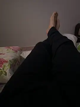 Snapshot of MAHKE12 chatting on 21, 11, 2025 MAHKE12 online show from 21, 11, 2025