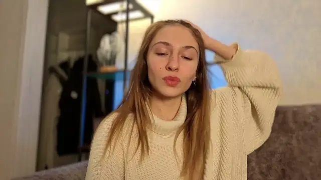 Snapshot of LovelyKatea chatting on 16, 11, 2025 LovelyKatea online show from 16, 11, 2025