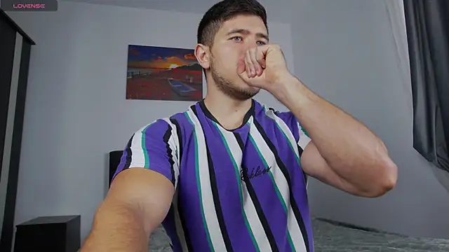 Snapshot of Arilas_ chatting on 4, 11, 2025 Arilas  online show from 4, 11, 2025