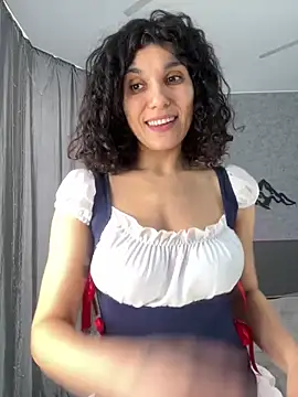 Snapshot of _CurlySue_ chatting on 27, 2, 2025 CurlySue online show from 27, 2, 2025