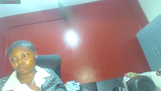 Snapshot of Sexyroseytitz_00 chatting on 29, 1, 2025 Sexyroseytitz 00 online show from 29, 1, 2025