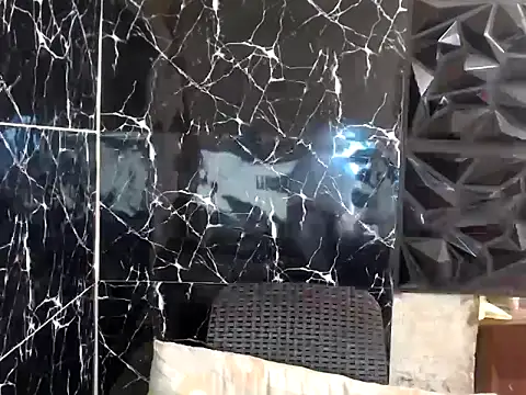 Snapshot of MissKeanna chatting on 5, 2, 2025 MissKeanna online show from 5, 2, 2025