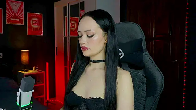 QueenAliss online show from 23, 3, 2026