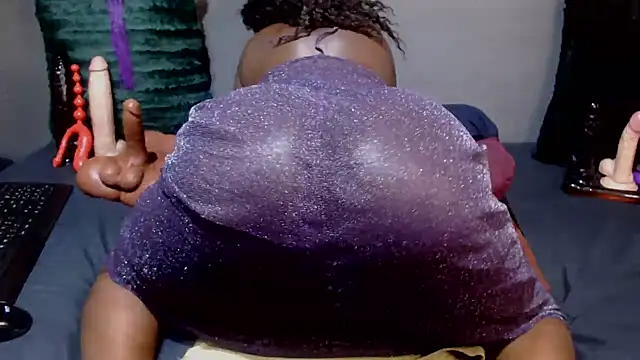 Snapshot of DarkNSpicy4U chatting on 10, 10, 2025 DarkNSpicy4U online show from 10, 10, 2025