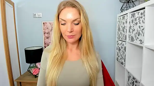 AulloraHoney online show from 27, 1, 2025