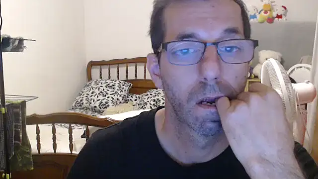 Snapshot of steph19x5 chatting on 11, 10, 2025 steph19x5 online show from 11, 10, 2025