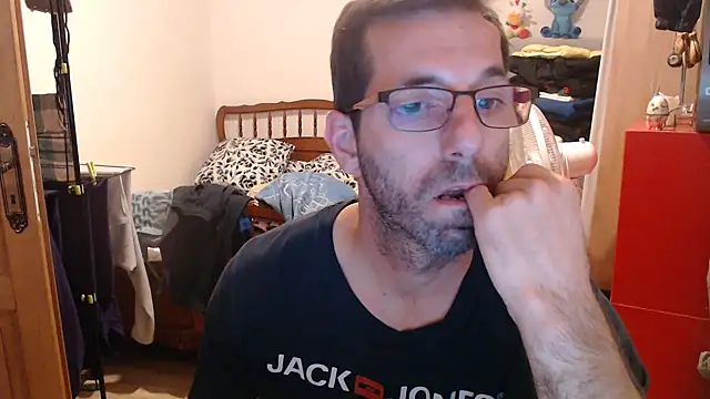 Snapshot of steph19x5 chatting on 16, 10, 2025 steph19x5 online show from 16, 10, 2025