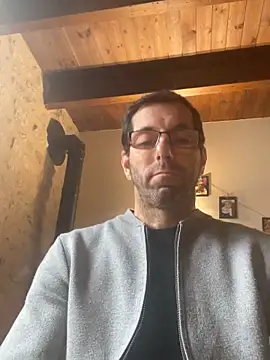 Snapshot of steph19x5 chatting on 16, 11, 2025 steph19x5 online show from 16, 11, 2025