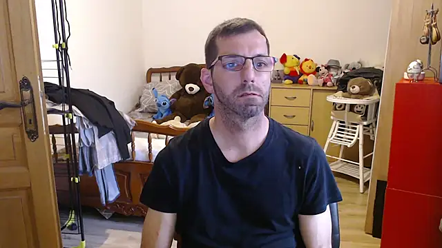 Snapshot of steph19x5 chatting on 4, 3, 2026 steph19x5 online show from 4, 3, 2026