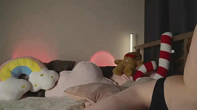 Snapshot of MiracleSandy chatting on 22, 12, 2024 MiracleSandy online show from 22, 12, 2024