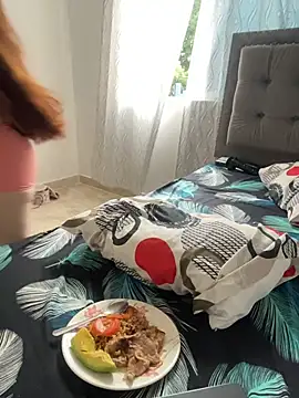 Snapshot of Elena222_ chatting on 19, 12, 2025 Elena222 online show from 19, 12, 2025