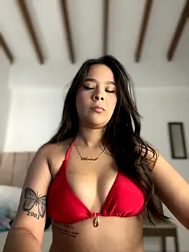 Snapshot of Little_Amber6 chatting on 9, 11, 2025 Little Amber6 online show from 9, 11, 2025