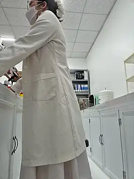 Snapshot of HinaLovely chatting on 3, 3, 2026 HinaLovely online show from 3, 3, 2026