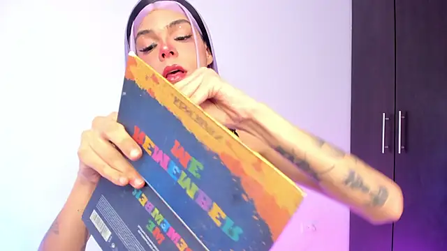 Varya Ferreira online show from 8, 10, 2025