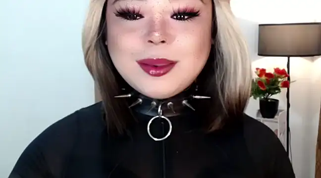 Snapshot of Mistress_DOMnicaaxx chatting on 6, 3, 2025 Mistress DOMnicaaxx online show from 6, 3, 2025