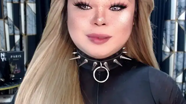 Snapshot of Mistress_DOMnicaaxx chatting on 16, 11, 2025 Mistress DOMnicaaxx online show from 16, 11, 2025