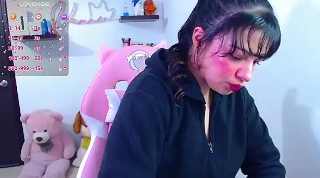 Vannessa  Shy online show from 5, 3, 2025