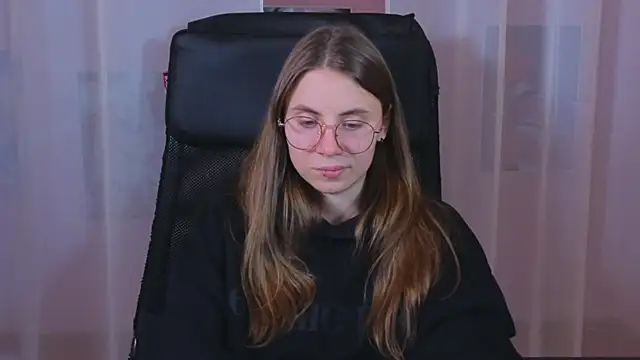  AnnaStark  online show from 6, 3, 2025