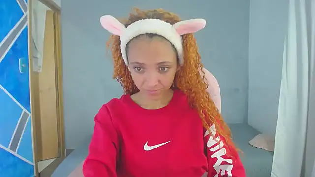 SexyLeilaa online show from 10, 12, 2024