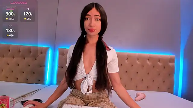 NickieRainer online show from 8, 3, 2025