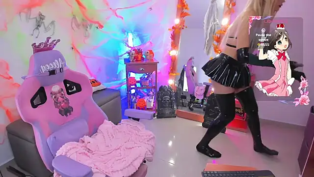 alessandrathedoll online show from 10, 10, 2025