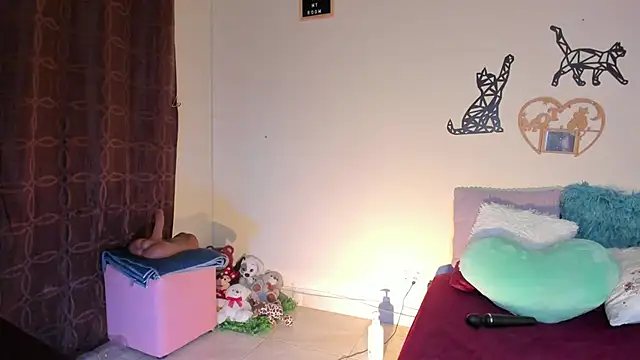 Snapshot of annyluna1 chatting on 21, 10, 2025 annyluna1 online show from 21, 10, 2025