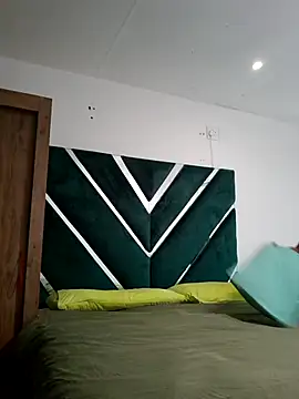 Snapshot of SweetAppleCandyxx chatting on 18, 12, 2025 SweetAppleCandyxx online show from 18, 12, 2025