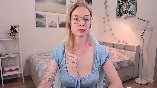 MissRightX online show from 26, 9, 2025