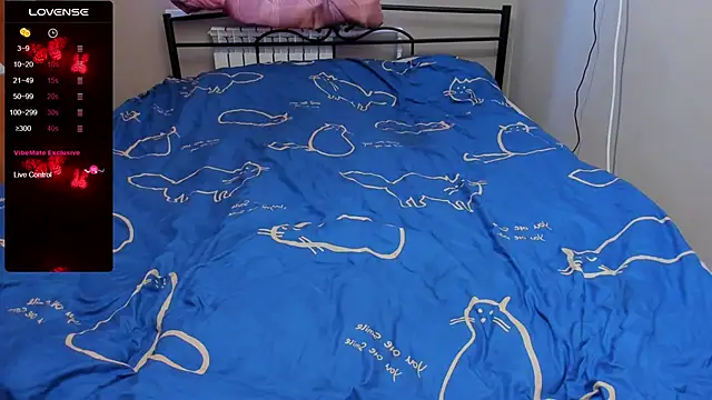 Snapshot of eva_zero chatting on 22, 10, 2025 eva zero online show from 22, 10, 2025