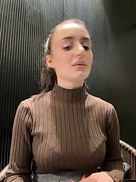 Zeyna1 online show from 4, 1, 2025