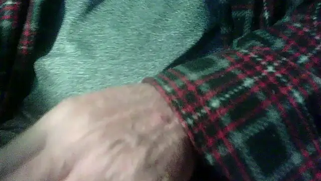 Snapshot of OralDesires2 chatting on 7, 1, 2025 OralDesires2 online show from 7, 1, 2025