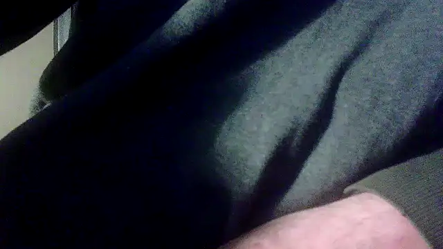 Snapshot of OralDesires2 chatting on 4, 3, 2025 OralDesires2 online show from 4, 3, 2025