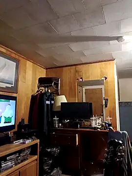 Snapshot of OralDesires2 chatting on 15, 11, 2025 OralDesires2 online show from 15, 11, 2025