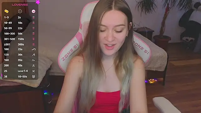 CyrilaPuff online show from 2, 12, 2024