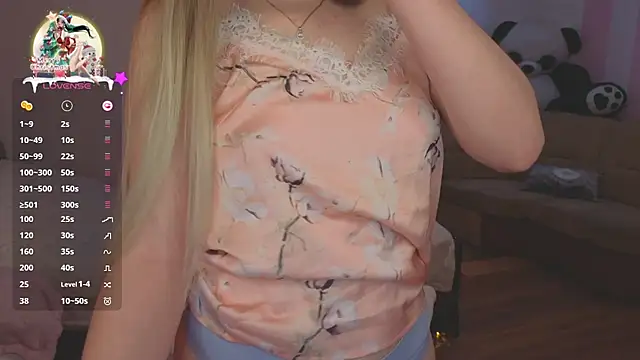 CyrilaPuff online show from 24, 12, 2024