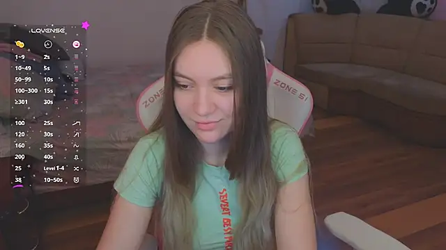 CyrilaPuff online show from 17, 1, 2025