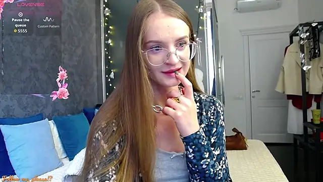 KateJonson online show from 11, 10, 2025