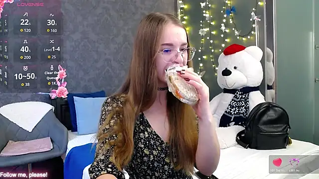 KateJonson online show from 4, 11, 2025