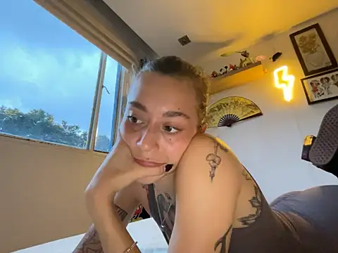 Snapshot of This_black_sheep chatting on 3, 2, 2025 This black sheep online show from 3, 2, 2025