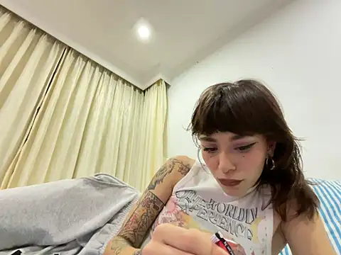 Snapshot of This_black_sheep chatting on 4, 3, 2025 This black sheep online show from 4, 3, 2025