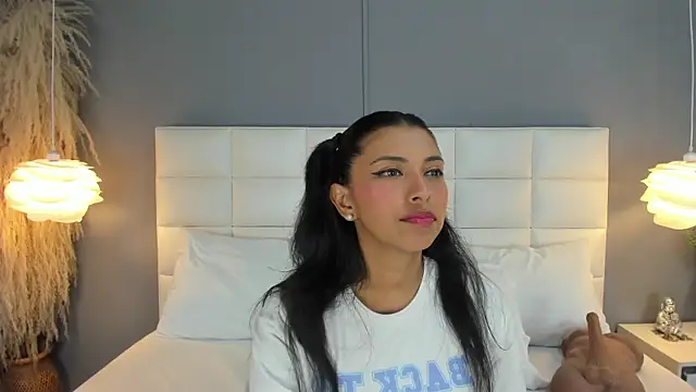 Snapshot of _BunnyNaugthy chatting on 8, 3, 2026 BunnyNaugthy online show from 8, 3, 2026